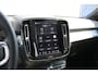 Volvo XC40 B4 211PK Automaat Plus Dark Semi elektrisch wegklapbare trekhaak / Google infotainment / Adaptieve Cruise Control / Verwarmbare voorruit