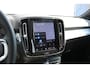 Volvo XC40 B4 211PK Automaat Plus Dark Semi elektrisch wegklapbare trekhaak / Google infotainment / Adaptieve Cruise Control / Verwarmbare voorruit