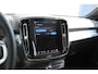 Volvo XC40 B4 211PK Automaat Plus Dark Semi elektrisch wegklapbare trekhaak / Google infotainment / Adaptieve Cruise Control / Verwarmbare voorruit