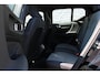 Volvo XC40 2.0 B4 Plus Dark | Achteropkomend verkeer waarschuwing | Apple Carplay & Android Auto | Autonomous Emergency Braking | Bots herkenning en activatie | Cruise control adaptief met Stop&Go en stuurhulp | Dodehoekdetectie met correctie