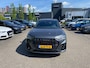 Audi Q3 45 TFSI e S edition | Adaptive cruise control | Glazen panoramadak | 360 graden camera | Navigatie | Stoelverwarming | Dodehoekdetectie | Climate control | Privacy glas | Audi smartphone interface | Trekhaak | Elektr. voorstoelen geh. best.