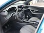 Peugeot 2008 1.2 PureTech 100 Allure | Parkeersensoren voor en achter | 17"velgen | Apple Carplay en Android Auto