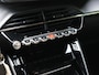 Peugeot 2008 1.2 PureTech 100 Allure | Parkeersensoren voor en achter | 17"velgen | Apple Carplay en Android Auto