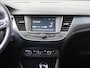 Opel Crossland X 1.2 Turbo Innovation | Trekhaak | AGR stoelen | Camera en parkeersensoren rondom | Stuur- en stoelverwarming
