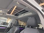 Volkswagen Golf eTSI Life Business *Full-option* Stoel & Stuurverwarming - Panorama schuifdak - Apple Carplay/Android Auto - Dodehoekdetectie - Adaptive Cruise