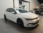 Volkswagen Golf eTSI Life Business *Full-option* Stoel & Stuurverwarming - Panorama schuifdak - Apple Carplay/Android Auto - Dodehoekdetectie - Adaptive Cruise