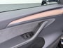 Tesla Model Y Long Range AWD 75kWh Warmtepomp Stoel+Stuur+Achterbankverwarming Premium Audio Leder Adap.Cruise Navi Camera's Ecc Keyless Voorverwarmen+Koelen Elek.Stoelen+Memory Panoramadak Elek.Achterklep AMD Ryzen™ Google Maps Dog+Kampeer modus Lmv 19" Led Privacy Glas Fabrieksgarantie op Accu en Motor tot 13-4-2031/192.000KM