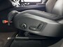 Volvo XC60 T6 Plug-in hybrid AWD Plus Dark | Panoramadak | 360° camera | Elektrische stoelen | Stoel- en stuurverwarming | Trekhaak