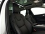 Volvo XC60 T6 Plug-in hybrid AWD Plus Dark | Panoramadak | 360° camera | Elektrische stoelen | Stoel- en stuurverwarming | Trekhaak