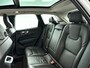 Volvo XC60 T6 Plug-in hybrid AWD Plus Dark | Panoramadak | 360° camera | Elektrische stoelen | Stoel- en stuurverwarming | Trekhaak
