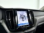 Volvo XC60 T6 Plug-in hybrid AWD Plus Dark | Panoramadak | 360° camera | Elektrische stoelen | Stoel- en stuurverwarming | Trekhaak