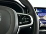 Volvo XC60 T6 Plug-in hybrid AWD Plus Dark | Panoramadak | 360° camera | Elektrische stoelen | Stoel- en stuurverwarming | Trekhaak