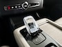Volvo XC90 T8 Plug-in hybrid AWD Ultra Dark | Panoramadak | 360° camera | Bowers & Wilkins | Luchtvering | Stoelventilatie | Head-up Display | Trekhaak