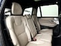 Volvo XC90 T8 Plug-in hybrid AWD Ultra Dark | Panoramadak | 360° camera | Bowers & Wilkins | Luchtvering | Stoelventilatie | Head-up Display | Trekhaak