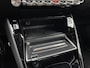 Peugeot e-2008 EV GT Avantage 54 kWh | CarPlay | Navi | Dodehoek | Camera's | ACC | Sfeerverlichting |