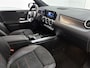 Mercedes-Benz B-klasse 180 Business Solution AMG | AMG Line | Trekhaak | Stoelverwarming | Cruise Control | Inclusief 24 maanden Mercedes-Benz Certified garantie voor Europa.