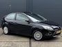 Ford Focus 1.6-16V Futura 3 deurs - EL. SCHUIF/KANTEL DAK - ECC - CRUISE CONTROLE - VERWARMDE VOORRUIT - STOELVERWARMING - LM VELGEN - APK TM 11-03-2027 -