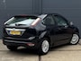 Ford Focus 1.6-16V Futura 3 deurs - EL. SCHUIF/KANTEL DAK - ECC - CRUISE CONTROLE - VERWARMDE VOORRUIT - STOELVERWARMING - LM VELGEN - APK TM 11-03-2027 -