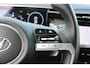 Hyundai Tucson 1.6 T-GDI PHEV 4WD | Stoelverwarming+/verkoeling | Achteruitrijcamera | Trekhaak | Achterbank in delen neerklapbaar | Achteruitrijcamera | Airco (automatisch)