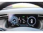 Hyundai Tucson 1.6 T-GDI PHEV 4WD | Stoelverwarming+/verkoeling | Achteruitrijcamera | Trekhaak | Achterbank in delen neerklapbaar | Achteruitrijcamera | Airco (automatisch)