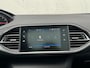 Peugeot 308 SW 1.2 PureTech GT Line AUT 130PK | Achteruitrijcamera | Sport Stoelen & Stuur | Navi | Climate Control | Parkeersensor Rondom | Apple Carplay/Android Auto | 17" LM | LED