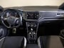 Volkswagen T-Roc 1.5 TSI Sport 150pk / Stoelverwarming / Airco / Navigatie / Adaptieve cruise control / Apple carplay /