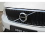 Volvo XC40 1.5 T2 Business Pro | Verwarmbare stoelen+stuur | AppleCarplay | Elektrisch inklapbare trekhaak | Keyless Entry | Park Assist achter | Adaptieve Cruise Control & Pilot Assist | DAB+ | Navigatie | 18'' Lichtmetalen wielen