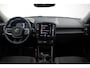 Volvo XC40 1.5 T2 Business Pro | Verwarmbare stoelen+stuur | AppleCarplay | Elektrisch inklapbare trekhaak | Keyless Entry | Park Assist achter | Adaptieve Cruise Control & Pilot Assist | DAB+ | Navigatie | 18'' Lichtmetalen wielen