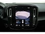 Volvo XC40 1.5 T2 Business Pro | Verwarmbare stoelen+stuur | AppleCarplay | Elektrisch inklapbare trekhaak | Keyless Entry | Park Assist achter | Adaptieve Cruise Control & Pilot Assist | DAB+ | Navigatie | 18'' Lichtmetalen wielen