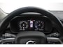 Volvo XC40 1.5 T2 Business Pro | Verwarmbare stoelen+stuur | AppleCarplay | Elektrisch inklapbare trekhaak | Keyless Entry | Park Assist achter | Adaptieve Cruise Control & Pilot Assist | DAB+ | Navigatie | 18'' Lichtmetalen wielen