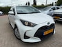 Toyota Yaris 1.5 Hybrid Active / 1E EIGENAAR / NAVIGATIE / NIEUW MODEL / CLIMATE / ACHTERUITRIJCAMERA / CRUISE CONTROL / NL-AUTO