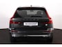Volvo XC60 T6 Plug-in hybrid AWD Inscription Expression - Panoramadak - Intellisafe Assist/Surround - Harman Kardon Audio - Parkeercamera - Parkeersensoren v/a - Getint glas - Verwarmbare voorstoelen - Verwarmbare voorruit - Trekhaak semi-elektrisch inklapbaar