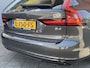 Volvo V90 2.0 B4 R-Design Mild hybrid, Automaat, Panoramadak, Trekhaak semi elektrisch wegklapbaar, Head-up display, Stoel- en stuurverwarming, Parkeercamera, Parkeerverwarming met timer, Harman Kardon audio