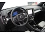 Volvo XC40 2.0 B4 Plus Dark | Elektrisch Verstelbare Voorstoelen | Keyless | Elektrische Achterklep | Premium audio by Harman Kardon | Stoelverwarming | Stuurverwarming | Adaptieve Cruise Control | Pilot Assist | Dodehoek herkenning