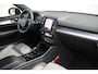 Volvo XC40 2.0 B4 Plus Dark | Elektrisch Verstelbare Voorstoelen | Keyless | Elektrische Achterklep | Premium audio by Harman Kardon | Stoelverwarming | Stuurverwarming | Adaptieve Cruise Control | Pilot Assist | Dodehoek herkenning