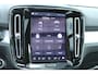 Volvo XC40 2.0 B4 Plus Black Edition | Panorama dak| Noodreservewiel| 360graden camera rondomzicht| Verwarmbare voorruit|