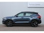 Volvo XC40 2.0 B4 Plus Black Edition | Panorama dak| Noodreservewiel| 360graden camera rondomzicht| Verwarmbare voorruit|