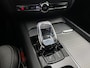 Volvo V60 2.0 B3 Plus Dark | Trekhaak | Panoramadak | Harman Kardon Audio | 360 Graden Camera | Parkeersensoren | LED Koplampen Adaptief | Elektrisch Verstelbare Voorstoelen | Elektrische Achterklep | Keyless Entry | Navigatie | Cruise Control Adaptief | BLIS