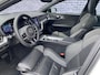 Volvo V60 2.0 B3 Plus Dark | Trekhaak | Panoramadak | Harman Kardon Audio | 360 Graden Camera | Parkeersensoren | LED Koplampen Adaptief | Elektrisch Verstelbare Voorstoelen | Elektrische Achterklep | Keyless Entry | Navigatie | Cruise Control Adaptief | BLIS