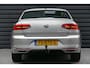 Volkswagen Passat 2.0 TDI BUSINESS EDITION R-LINE AUTOMAAT / ALCANTARA / CAMERA / TREKHAAK / PANO.DAK / STOELVERWARMING / NAVI / LED / CLIMA / PDC / BLUETOOTH / ADAPT. CRUISECONTROL / 2E EIGENAAR / SCHITTERENDE STAAT !!