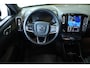 Volvo XC40 Recharge Core | Comfortstoelen | Stoelverwarming | Stuurwielverwarming | Draadloze telefoonlader | Adaptive Cruise Control | Parkeersensoren voor + achter | Parkeercamera |