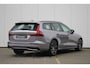 Volvo V60 T8 Plug-in hybrid AWD Plus Dark | Adaptive Cruise & Pilot Assist | 360 Camera | Premium Harman/Kardon Audio | Semi Elektr. Trekhaak | Stoelverwarming voor & achter | Stuurverwarming | Power Seats incl. Memory