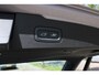 Volvo V60 T8 Plug-in hybrid AWD Plus Dark | Adaptive Cruise & Pilot Assist | 360 Camera | Premium Harman/Kardon Audio | Semi Elektr. Trekhaak | Stoelverwarming voor & achter | Stuurverwarming | Power Seats incl. Memory