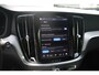 Volvo V60 T8 Plug-in hybrid AWD Plus Dark | Adaptive Cruise & Pilot Assist | 360 Camera | Premium Harman/Kardon Audio | Semi Elektr. Trekhaak | Stoelverwarming voor & achter | Stuurverwarming | Power Seats incl. Memory