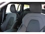 Volvo V60 T6 Plug-in hybrid AWD Plus Dark | Adaptive Cruise & Pilot Assist | 360 Camera | Premium Harman/Kardon Audio | Semi Elektr. Trekhaak | Stoelverwarming voor & achter | Stuurverwarming | Power Seats incl. Memory