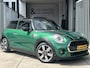 MINI Cooper 3-Deurs 1.5 60 Years Edition | AUTOMAAT | HEAD-UP DISPLAY | LEDER | SCHUIF/KANTELDAK | CARPLAY/ANDROID | HARMAN/KARDON | NAVI | CRUISE CONTROL | PDC V+A | CLIMATE CONTROL | LMV 17'' | STOELVERWARMING | KEYLESS | LED | BLUETOOTH