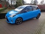 Toyota Yaris 1.5 Hybrid 100pk 5D CVT SkyBlue Edition, rijklaar met 12 mnd BOVAG garantie , bij Toyota specialist