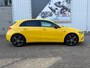 Mercedes-Benz A-klasse 250 e Advantage 218 Pk | Widescreen | Navigatie | Cruise | Camera | Clima | Lichtmetaal.
