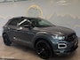 Volkswagen T-Roc 1.5 TSI 3x R-line Panorama/Keyless/Trekhaak