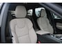 Volvo XC60 T6 Automaat Plug-in hybrid AWD Business Edition Adaptieve cruise control | Harman Kardon Geluidsinstallatie | Stoelen voor verwarmbaar | Stuurwiel verwarmbaar | Pilot assist | Extra getinte ramen achter | 360 graden camera